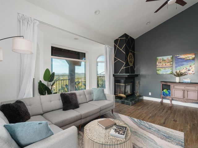 9505 Meadow Mesa, Escondido, CA 92026