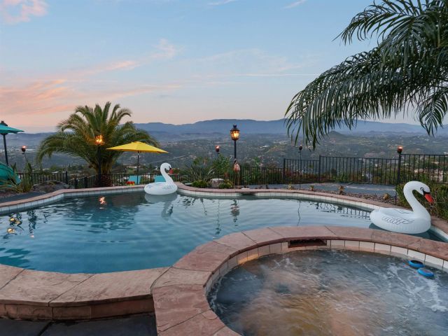 9505 Meadow Mesa, Escondido, CA 92026
