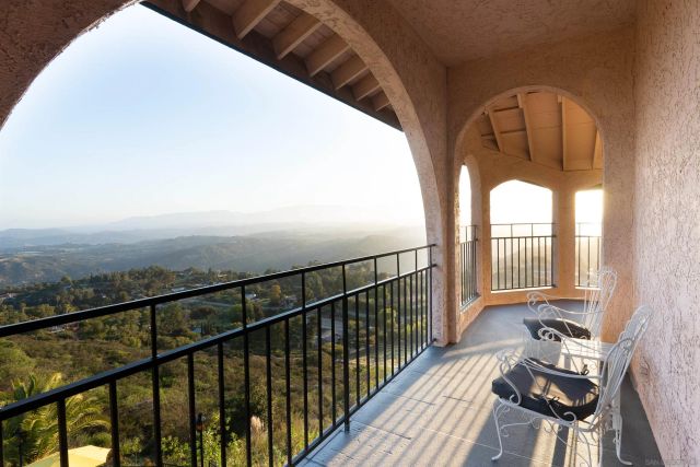9505 Meadow Mesa, Escondido, CA 92026