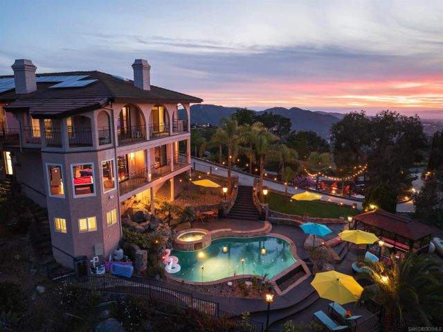 9505 Meadow Mesa, Escondido, CA 92026