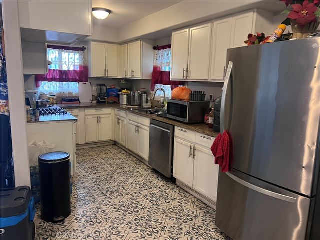 10970 Avalon Boulevard, Los Angeles, CA 90061