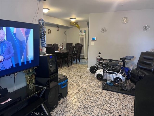 10970 Avalon Boulevard, Los Angeles, CA 90061