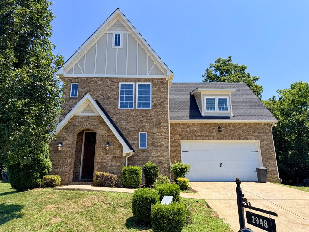 2948 Cherrybark Ct, Hermitage, TN 37076