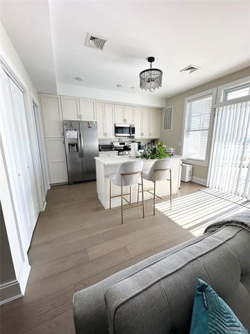 311 Marina Pointe Drive, East Rockaway, NY 11518