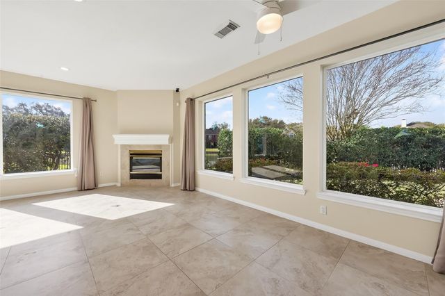 1006 Pointe Loma Drive, Sugar Land, TX 77479