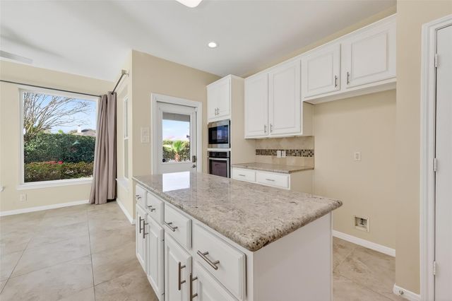 1006 Pointe Loma Drive, Sugar Land, TX 77479