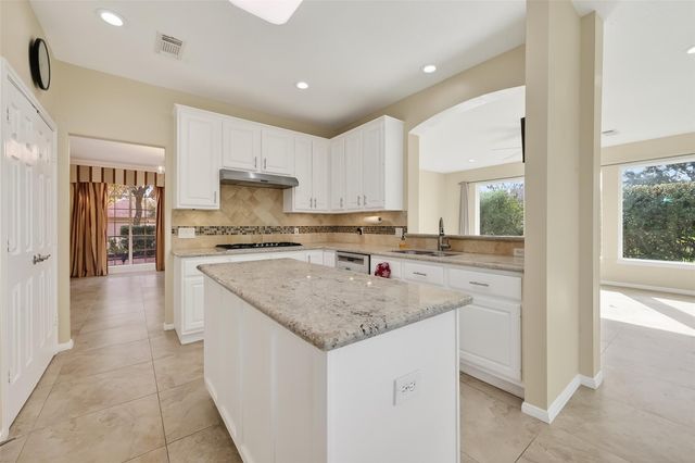 1006 Pointe Loma Drive, Sugar Land, TX 77479
