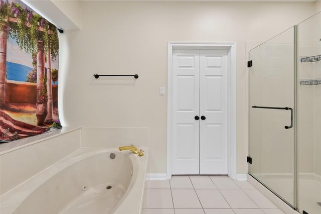 1006 Pointe Loma Drive, Sugar Land, TX 77479