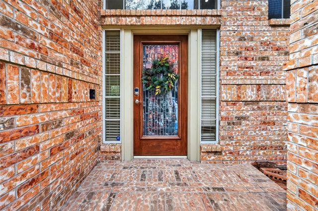 1006 Pointe Loma Drive, Sugar Land, TX 77479