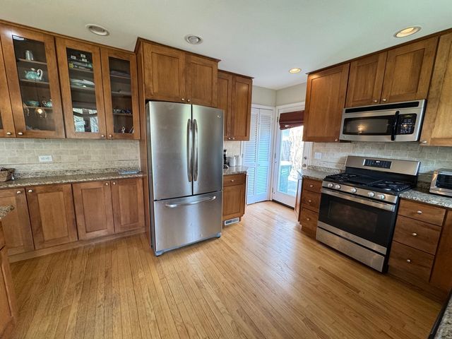 630 S Dryden Place, Arlington Heights, IL 60005