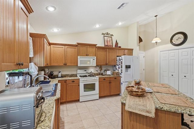 6012 VALLEY SPRING DRIVE, Brooksville, FL 34601