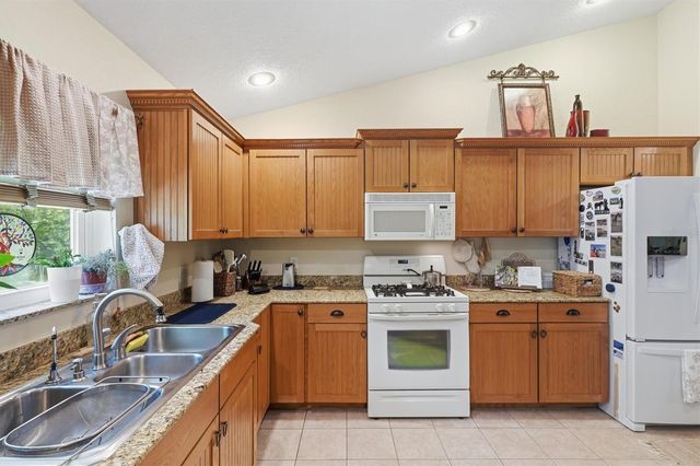 6012 VALLEY SPRING DRIVE, Brooksville, FL 34601