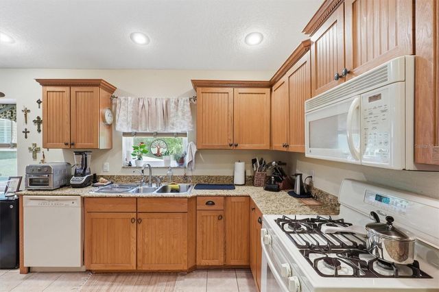 6012 VALLEY SPRING DRIVE, Brooksville, FL 34601