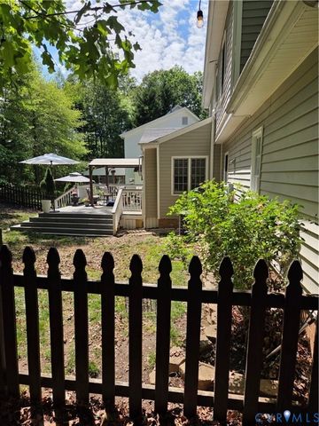15105 Manor Gate Pl, Midlothian, VA 23112