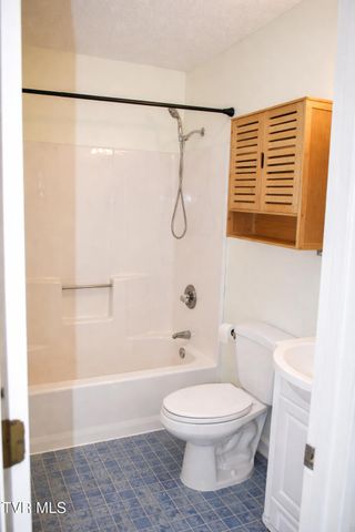 1801 Todd Drive, Johnson City, TN 37604