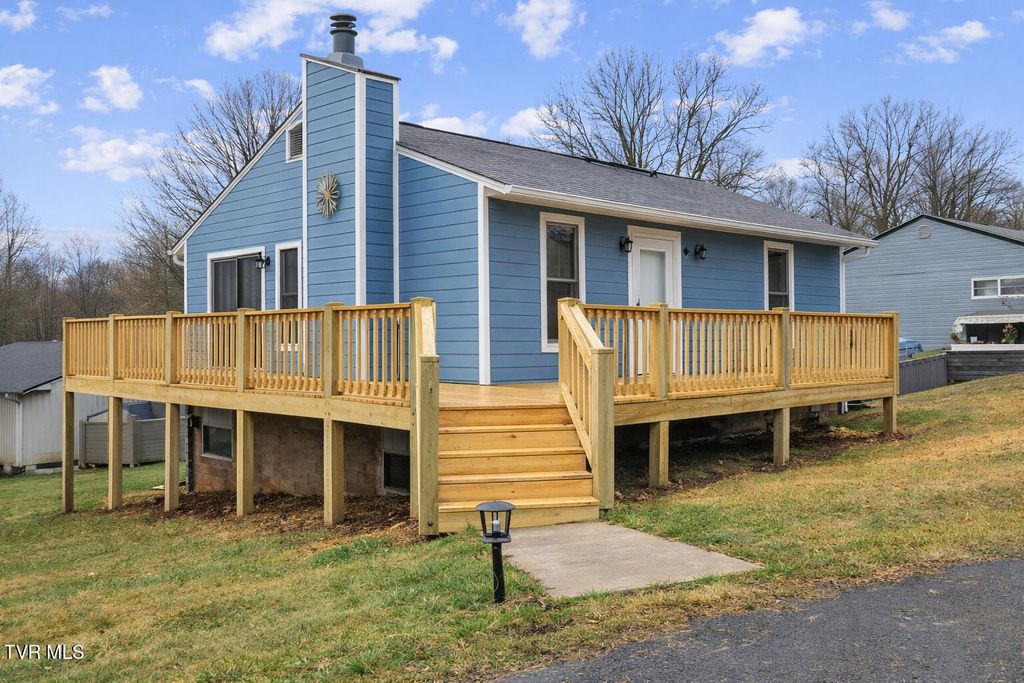 1801 Todd Drive, Johnson City, TN 37604