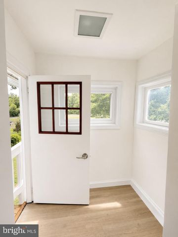 2000 6TH ST S, Arlington, VA 22204