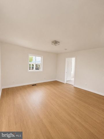2000 6TH ST S, Arlington, VA 22204