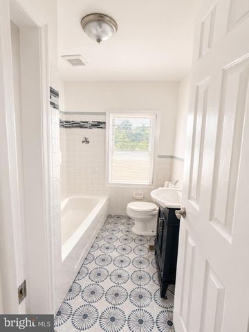 2000 6TH ST S, Arlington, VA 22204