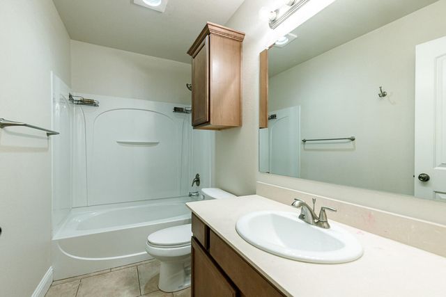 11207 Dover Avenue, Lubbock, TX 79424