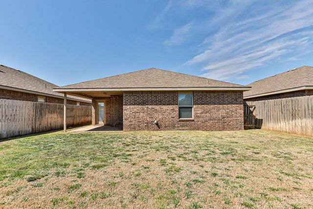 11207 Dover Avenue, Lubbock, TX 79424