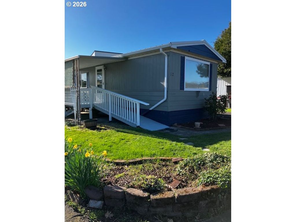 2902 E 2ND St 12, Newberg, OR 97132