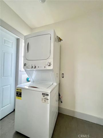 1343 Portia St, Echo Park, CA 90026