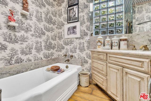 10743 National Place, Los Angeles, CA 90034