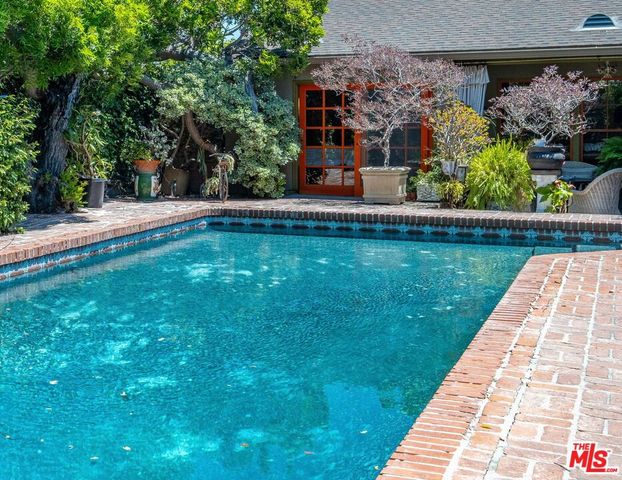 10743 National Place, Los Angeles, CA 90034