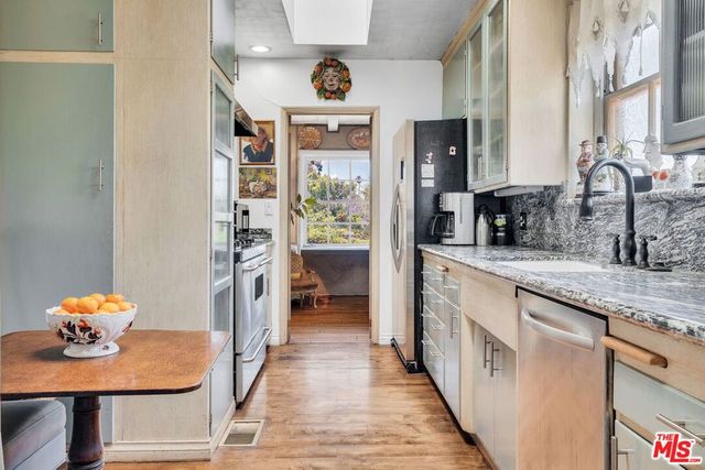 10743 National Place, Los Angeles, CA 90034