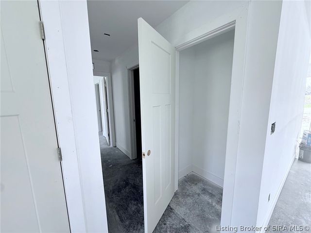 1421 Mount Zion Road, Henryville, IN 47126