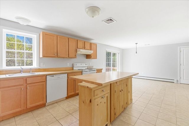 7 Nobadeer Circle, Kingston, MA 02364
