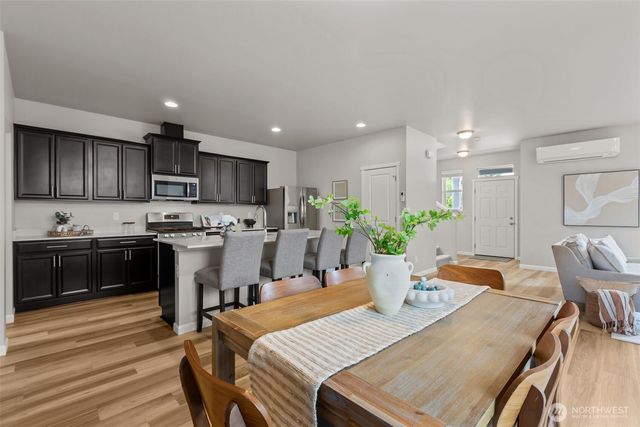 5621 87th Avenue NE, Marysville, WA 98270