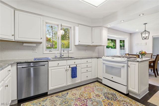 1471 Stonington Road NW, North Canton, OH 44720