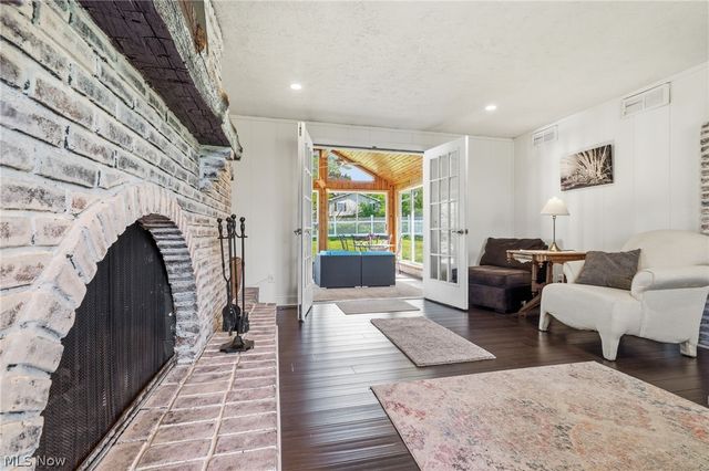 1471 Stonington Road NW, North Canton, OH 44720