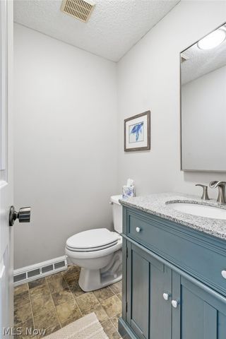 1471 Stonington Road NW, North Canton, OH 44720