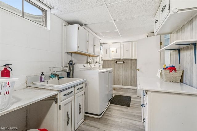 1471 Stonington Road NW, North Canton, OH 44720