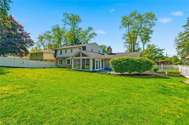 1471 Stonington Road NW, North Canton, OH 44720