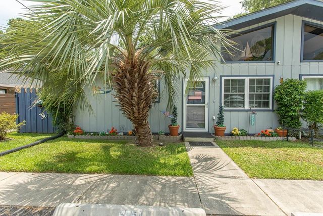 515 36th Ave N Apt A, Myrtle Beach, SC 29577