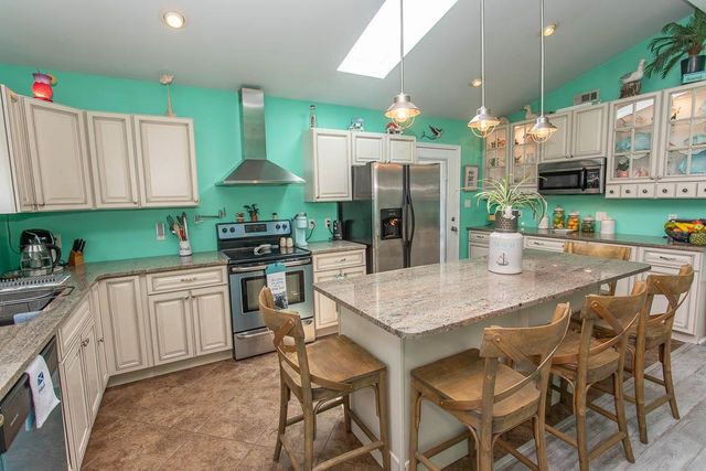 515 36th Ave N Apt A, Myrtle Beach, SC 29577