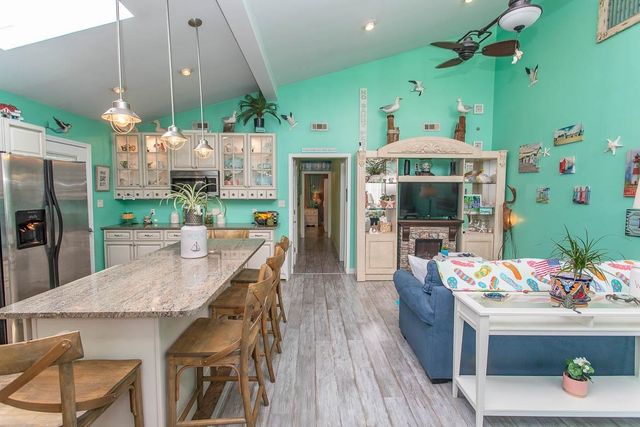 515 36th Ave N Apt A, Myrtle Beach, SC 29577