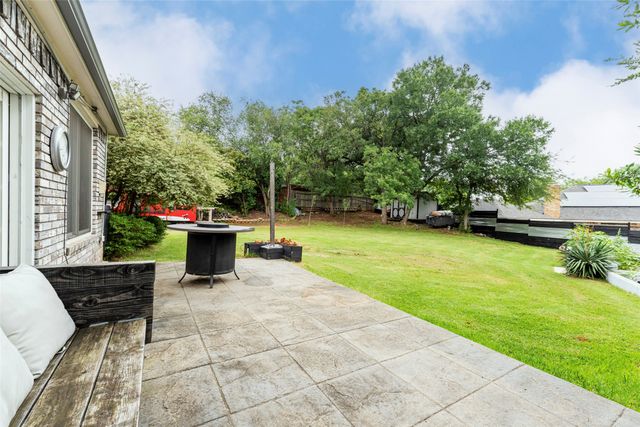 829 Woodridge Drive, Fort Worth, TX 76120