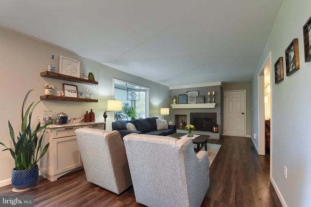 831 RIDGEWOOD DR, Mechanicsburg, PA 17050