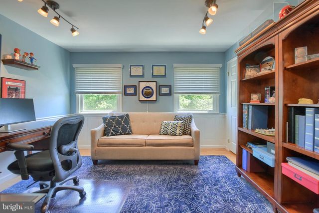 831 RIDGEWOOD DR, Mechanicsburg, PA 17050