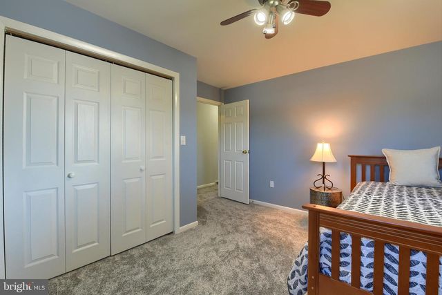 831 RIDGEWOOD DR, Mechanicsburg, PA 17050