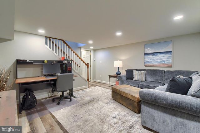 831 RIDGEWOOD DR, Mechanicsburg, PA 17050