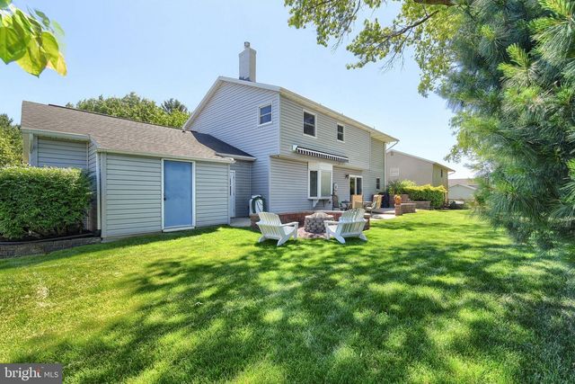 831 RIDGEWOOD DR, Mechanicsburg, PA 17050