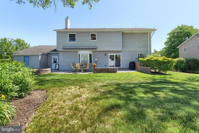 831 RIDGEWOOD DR, Mechanicsburg, PA 17050