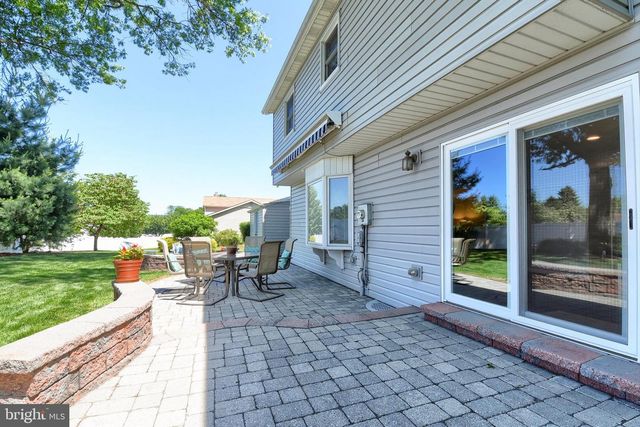 831 RIDGEWOOD DR, Mechanicsburg, PA 17050