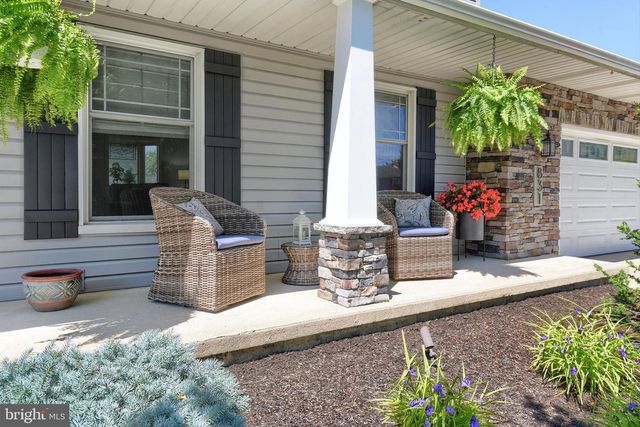 831 RIDGEWOOD DR, Mechanicsburg, PA 17050